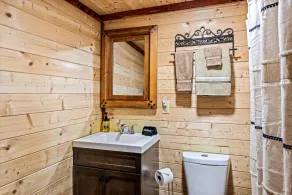 Brand new! 2bed/1bath Cabin with Mountain View, hot tub and grilling deck / Fire Pit table - Image 2