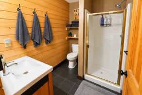Pine Acres by NW Comfy Cabins - Image 3