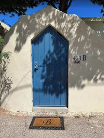 Historic 2-bedroom Sam Hughes Casita w/ Courtyard - Image 3
