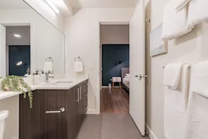 Sophari's Apartments in Bellevue - Image 3