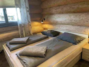 Apartment in the Canada log cabin - Image 5