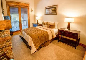 Silver Aspen - Five Bedroom Loft Luxury Townhome Hotel Room - Image 3