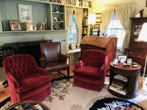 Historic Home on Beautiful Lakefront - Image 3