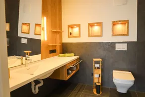 Exclusive apartment wheelchair accessible - Image 2