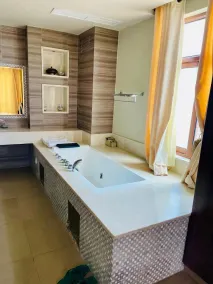 Luxury Oceanline Apartments-Shaza - Image 3