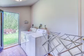 NY LISTE! Enkeltstående, rummeligt hus med kajakker, adgang til søen i nærheden - Image 2