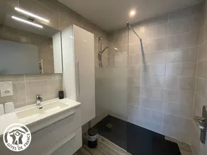Gîte 6 personnes au calme avec terrasse et équipements modernes à La Verrie - FR-1-426-535 - Image 3
