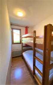 Ground floor, view mountain, terrace, parking, tv, ski locker, 36m², La Joue du Loup - Image 4