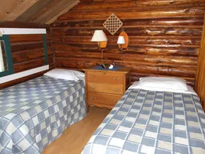 Casa de 2 habitaciones - Estilo rústico \"A Frame\" Log-River de Marten, ON Olive the Lake Cottage # 2 - Image 2