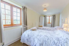 LITTLE MELROSE, romantic, with a garden in Collier Street - Image 3
