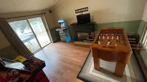Limited summer dates Lakefront sandy beach, sunroom, sauna, game room, kayaks! - Image 3
