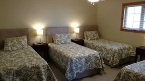 Just Like Home, Private Rooms, Sleeps 16(No Bunk Beds),  13 Miles To Lambeau - Image 2