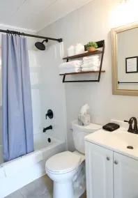 Downtown Studio at The Lake -Unit 4 - Image 3
