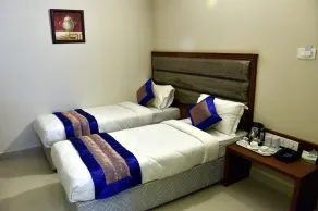 Hotel Pine Tree - Image 3