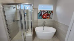 Uptown Galleria | Modern 3-Story Home w/ Garage - Image 3
