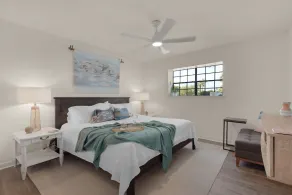 *Salty Siesta* Cozy 3BR-Walk to Beach-Pools-Golf! - Image 5