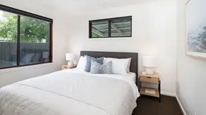 Kennington Beach Getaway with Spa - Image 4