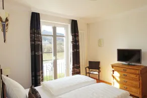 Traumlage - Exklusive Komfortwohnung Zell (Mosel) mit Balkon und Wasserblick - Image 4