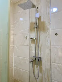 Glovis Suites - Image 5