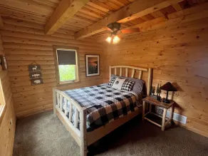 Vackra Log Cabin med sandstrand.  Sjön är känd för sin stora fiske! - Image 5