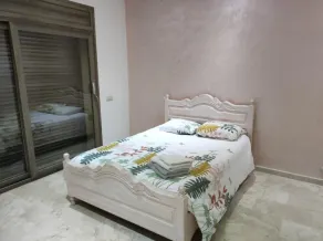 Villa di lusso con piscina privata non trascurata. - Image 2