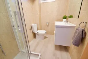 2 bedroom apartment with large terrace - Image 2