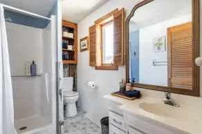 Apartment in historic farmhouse - Image 3