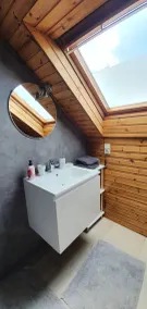3 camere, 2 bagni, 3 minuti dal centro, parcheggio gratuito, wifi gratuito, giardino soleggiato - Image 4