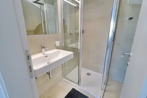 Voll ausgestattete Villa mit privatem Pool und Terrasse | Wasserblick - Image 4