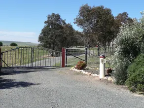 Parkesbourne Farmstay - Image 4