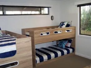 PORTSEA - Garden oasis, fully secure for dogs - Image 4