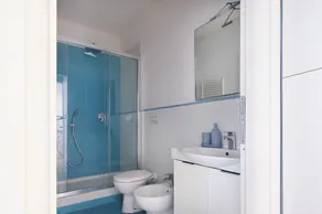 Blue Charm Florentine Apt by Oteego - Image 5