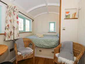 Gilberry Shepherds Hut - Image 4