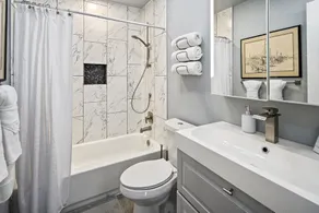 Lake Conroe  Fully remodeled 2 bed 2 bath on Golf Course - Image 2