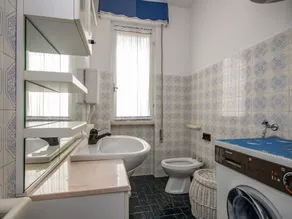 Lovely little house a few meters from the beach of the romantic Manerba - Image 2