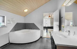 Smukt hjem i Otterup med sauna - Image 3