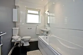 Spindrift -  Hot Tub - Free Parking and WiFi - Pet Friendly - Image 2