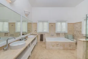 Luxury 2-level villa in Punta Cana - Image 5