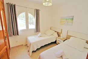 Alldo - Moderne Villa mit Pool & Meerblick - Image 4