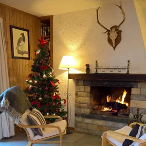 Outside: Unique location in the village at the foot of the funicular giving direct access to the ski - Image 2
