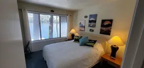 Quiet Lakefront Home Donner Lake w/ Large Private Dock! - Image 4