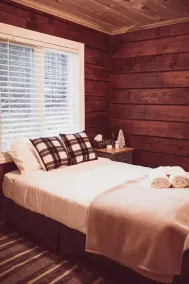 Charming 4 season log cabin near Algonquin Park - Image 5
