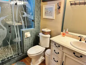 Spacious home centrally located in the quaint waterfront town of Onancock  - Image 3