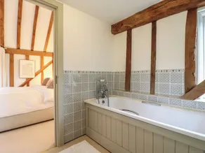 Headland Barn - Image 4