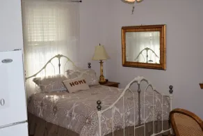 Loft Mckinney is an upstairs studio efficiency apartment seven blocks from - Image 3