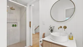 Sun Kissed Getaway - Luxe Stay with Plunge Pool in Mollymook Beach - Image 4