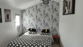 Elegant terraced house 10 minutes from the beaches - Image 3