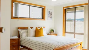 Peninsula Court Unit 1 - Waterfront Holiday Apartment with Pool & River Views - Holiday Yamba - Image 5