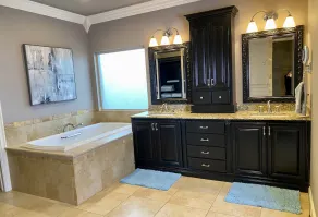 20 mins to downtown Tulsa. Beautiful, luxury home on 10 acres, - Image 2
