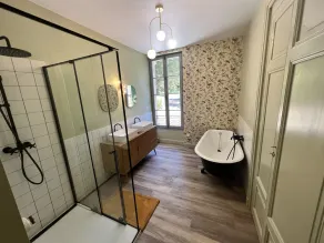 Manoir Avec Piscine à Deux pas de Montignac - Image 2